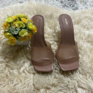 I am selling these beautiful shoes from Aldo size 9 color is like a tan brown.